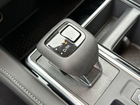 New 2025 Nissan Pathfinder SV w/ SV Premium Package image 34