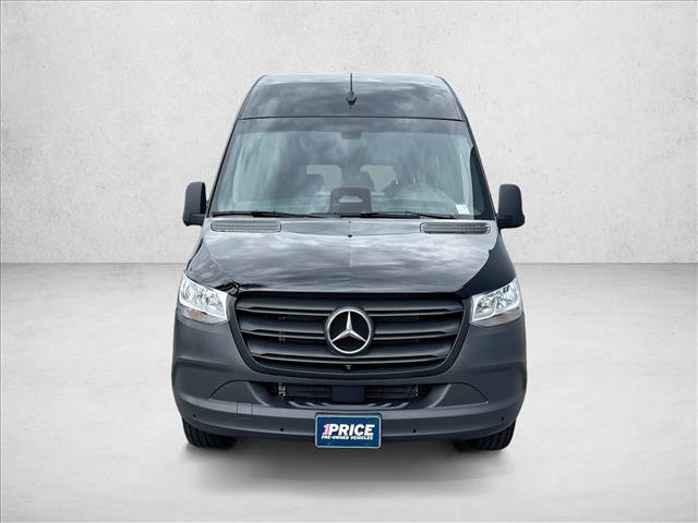 Used 2025 Mercedes-Benz Sprinter 2500 image 2