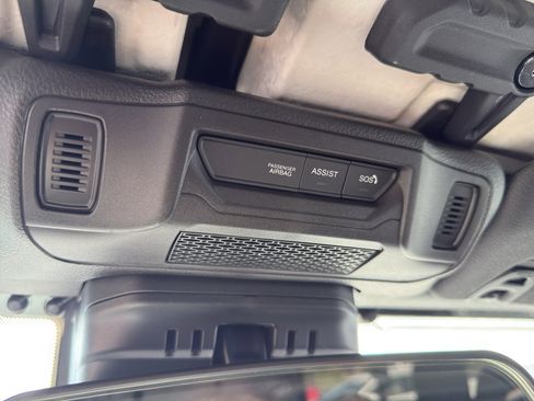 New 2025 Jeep Gladiator Sport image 34