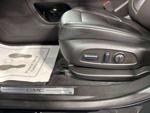Used 2023 GMC Acadia SLT w/ Elevation Edition FWD image 22