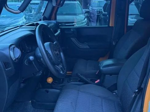 Used 2012 Jeep Wrangler Unlimited Sport AWD/4WD image 10