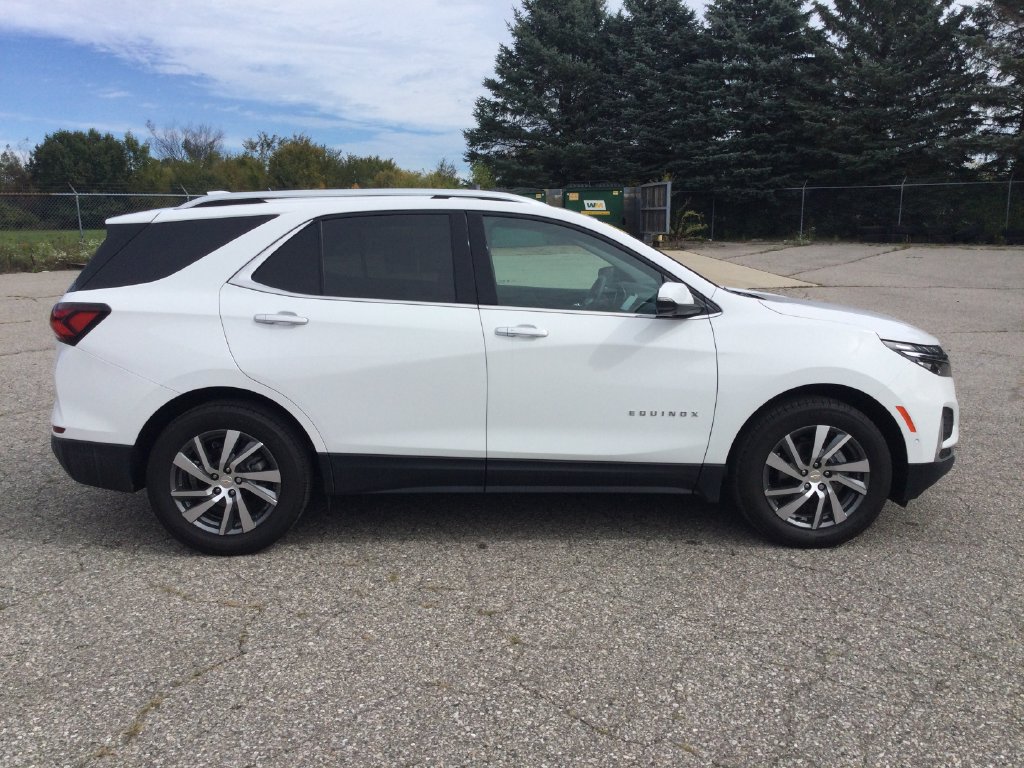 Used 2024 Chevrolet Equinox Premier FWD image 8