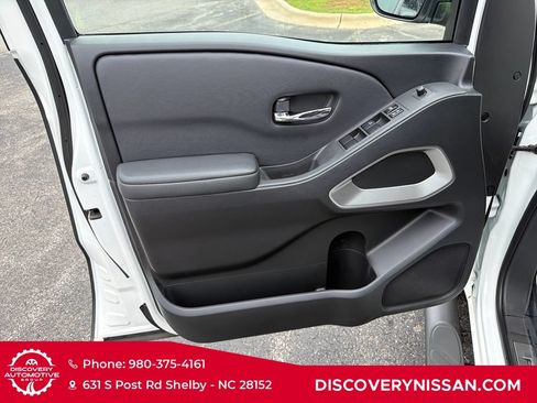 Certified 2024 Nissan Frontier SV AWD/4WD image 10