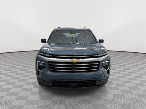 Certified 2025 Chevrolet Traverse LT image 3