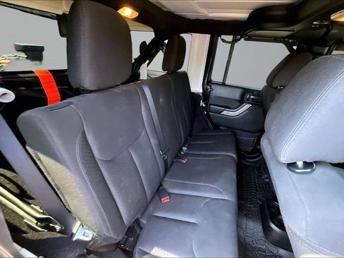Used 2017 Jeep Wrangler Unlimited Sport AWD/4WD image 14