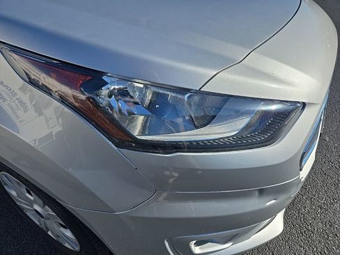 Used 2022 Ford Transit Connect XLT image 29