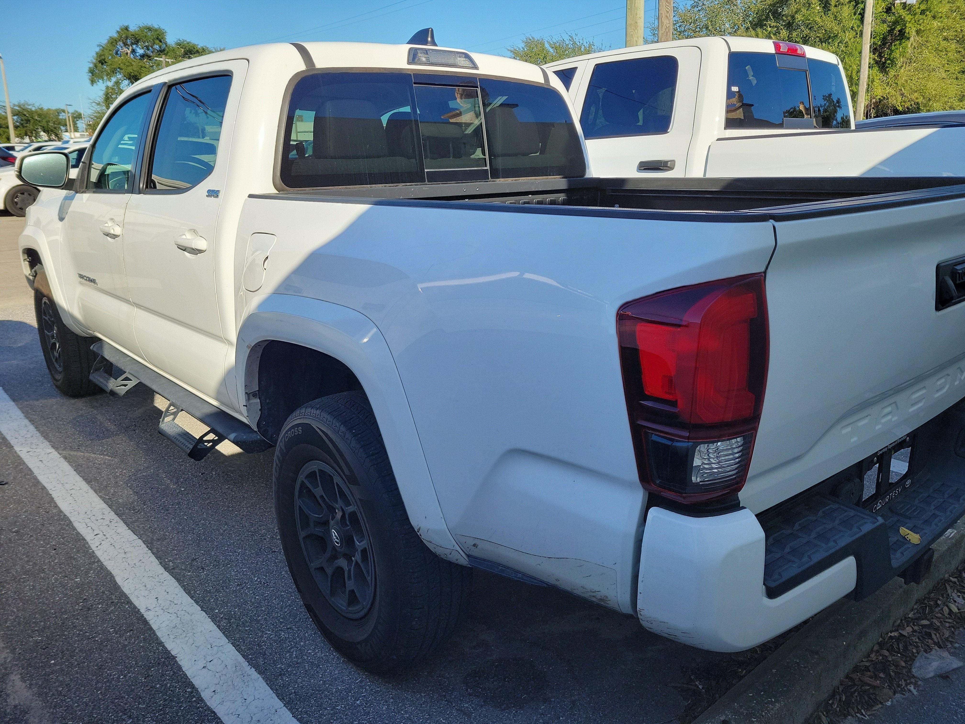 Used 2022 Toyota Tacoma SR5 w/ Technology Package RWD image 7