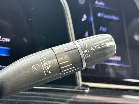 Certified 2024 Cadillac Escalade Sport w/ LPO, ONYX Package image 39