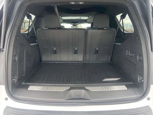 Certified 2025 Chevrolet Suburban Z71 w/ Comfort Package image 33