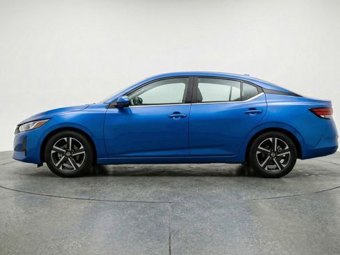 Used 2025 Nissan Sentra SV FWD image 5