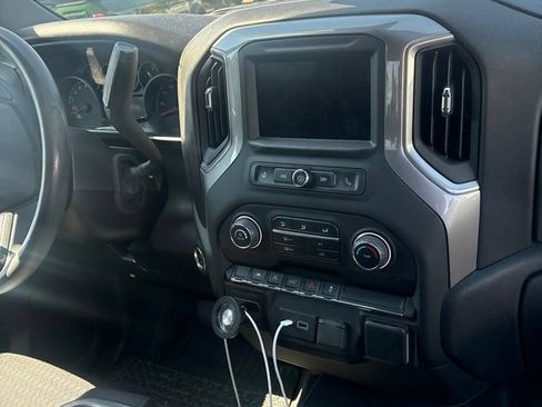 Used 2023 Chevrolet Silverado 1500 Custom AWD/4WD image 12