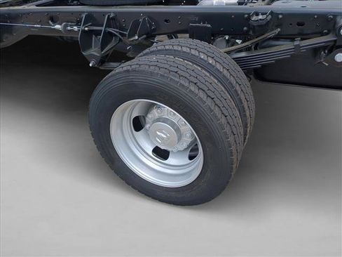 New 2026 RAM 5500 Tradesman w/ Chrome Appearance Group AWD/4WD image 10