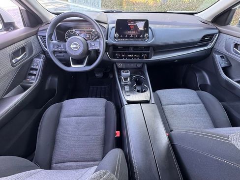 Certified 2023 Nissan Rogue SV FWD image 20