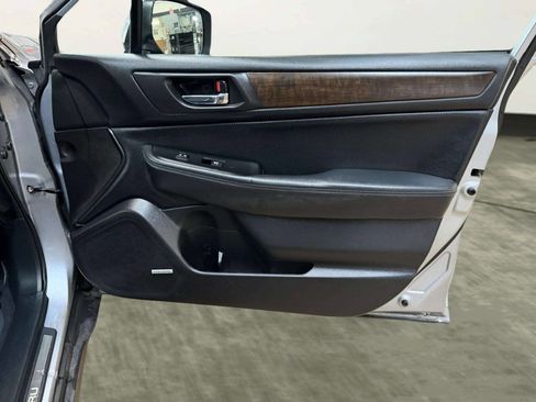 Used 2017 Subaru Outback 3.6R Limited image 30