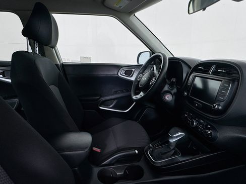 Used 2022 Kia Soul LX w/ Technology Package FWD image 27