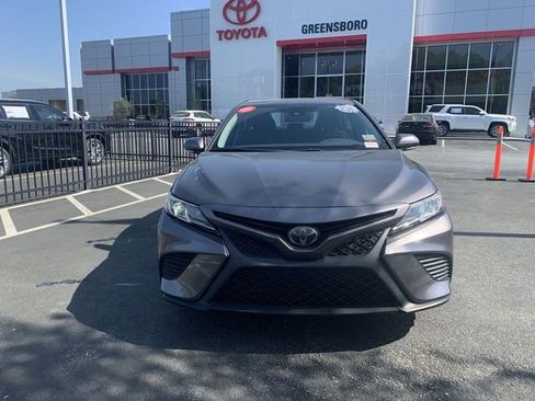 Certified 2020 Toyota Camry SE w/ Convenience Package image 3