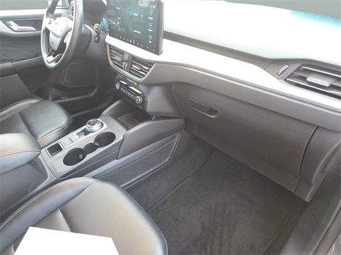 Used 2023 Ford Escape Platinum image 36