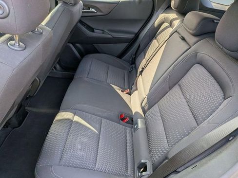 Used 2025 Chevrolet Equinox LT image 25