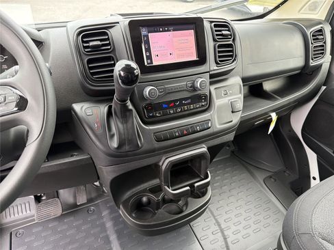 Used 2025 RAM ProMaster 3500 FWD image 25