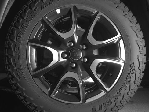 Used 2025 Jeep Compass Trailhawk AWD/4WD image 14