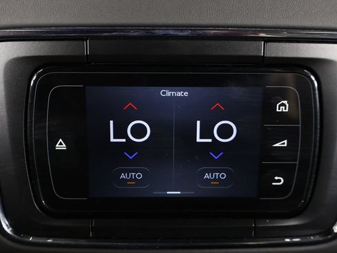 Used 2020 Bentley Bentayga Plug-In Hybrid AWD/4WD image 47
