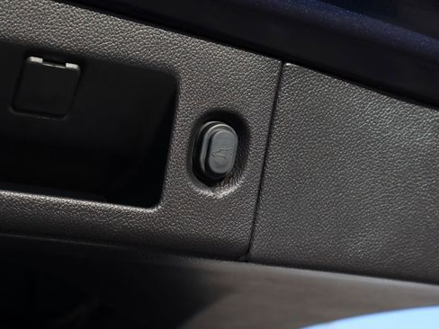 Used 2017 GMC Yukon SLT w/ Open Road Package image 28