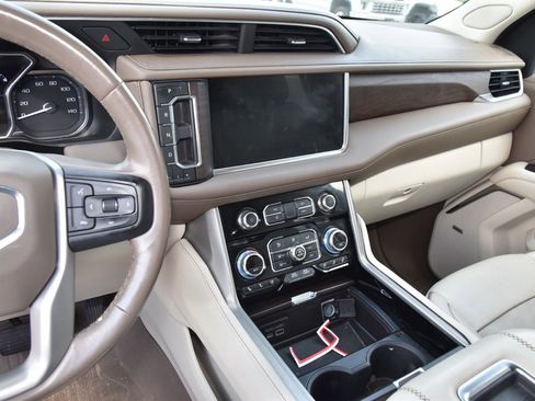 Used 2021 GMC Yukon Denali AWD/4WD image 8