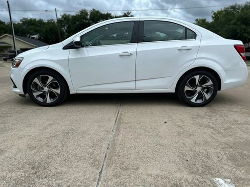 Used 2020 Chevrolet Sonic Premier FWD image 8