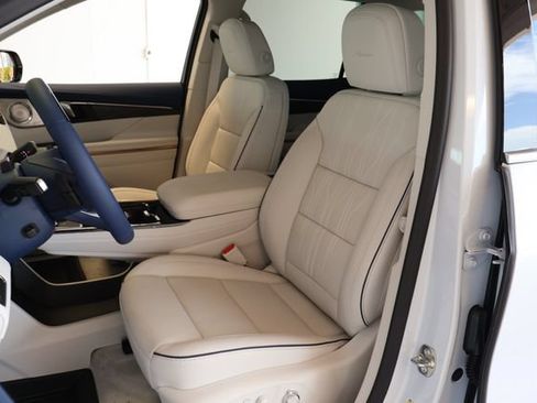 New 2026 Buick Enclave Avenir w/ Super Cruise Package AWD/4WD image 14