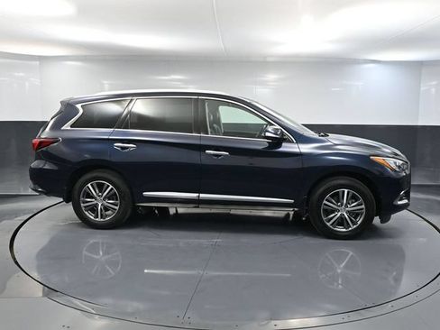 Used 2020 INFINITI QX60 Luxe w/ Essential Package FWD image 4