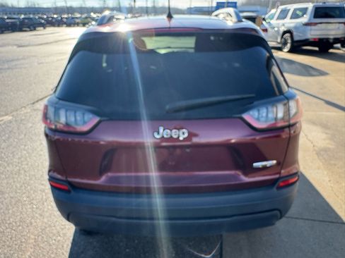 Used 2019 Jeep Cherokee Latitude w/ Cold Weather Group image 6
