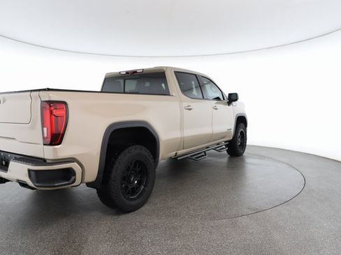 Used 2022 GMC Sierra 1500 AT4 w/ Technology Package image 17