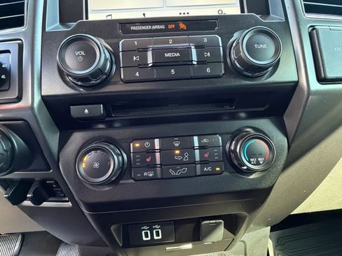 Used 2017 Ford F150 XLT w/ Equipment Group 302A Luxury AWD/4WD image 26
