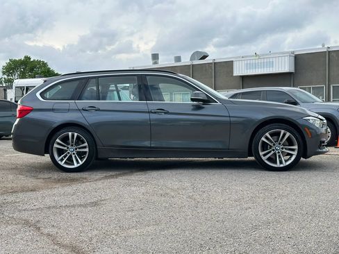 Used 2017 BMW 330i xDrive Wagon AWD/4WD image 8