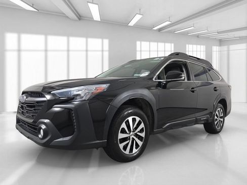 Certified 2023 Subaru Outback Premium AWD/4WD image 2