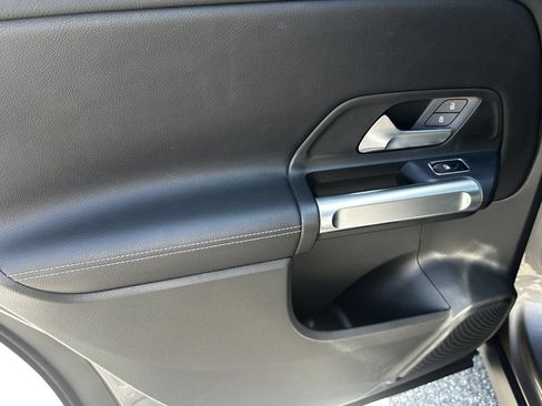 Certified 2021 Mercedes-Benz GLB 250 image 25