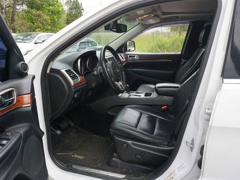Used 2013 Jeep Grand Cherokee Limited RWD image 2