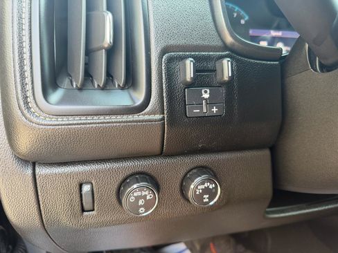 Used 2019 GMC Canyon Denali AWD/4WD image 16