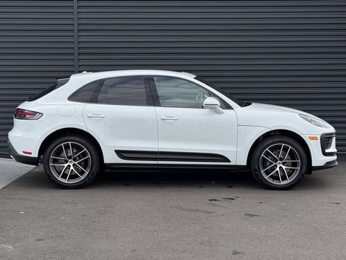 New 2026 Porsche Macan image 8