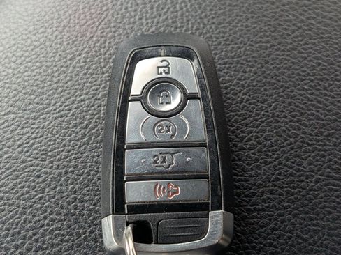 Used 2019 Ford Expedition Limited w/ Equipment Group 302A RWD image 33