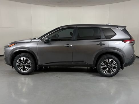 Used 2023 Nissan Rogue SV FWD image 5