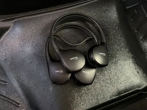 Used 2018 GMC Yukon SLT w/ Premium Edition image 15