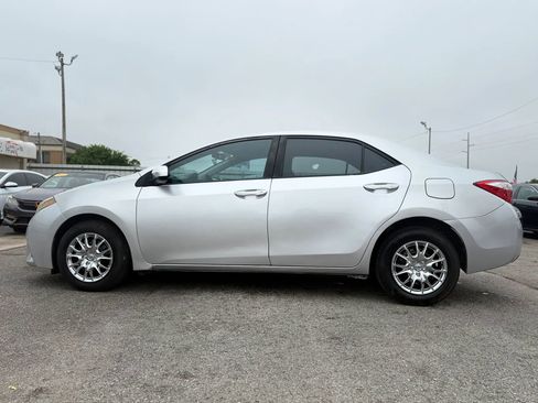Used 2015 Toyota Corolla LE FWD image 11