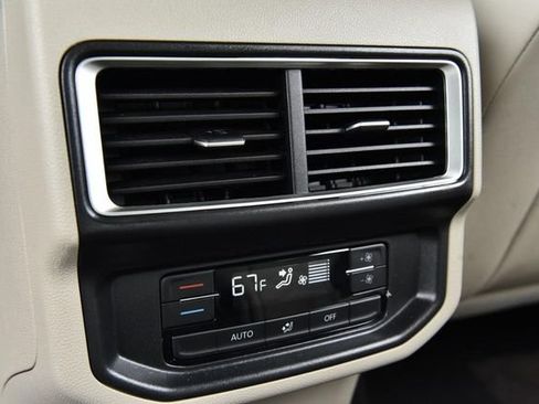 Certified 2026 Volkswagen Atlas SE w/ Panoramic Sunroof Package FWD image 23