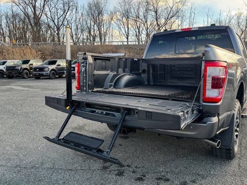 Used 2022 Ford F150 Lariat w/ Equipment Group 502A High AWD/4WD image 19