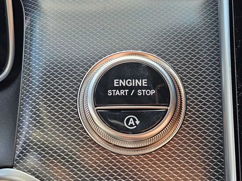 Used 2026 Mercedes-Benz GLC 300 4MATIC image 30