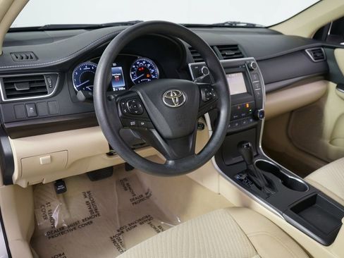 Used 2016 Toyota Camry LE FWD image 10