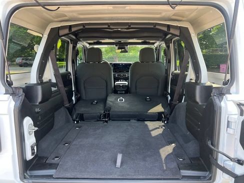 Used 2025 Jeep Wrangler Unlimited Sahara AWD/4WD image 31