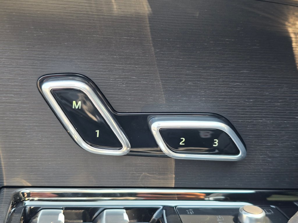 New 2026 Land Rover Range Rover Sport Dynamic SE AWD/4WD image 30
