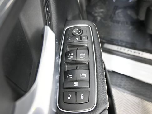 Used 2020 RAM 1500 Laramie w/ Sport Appearance Package AWD/4WD image 19